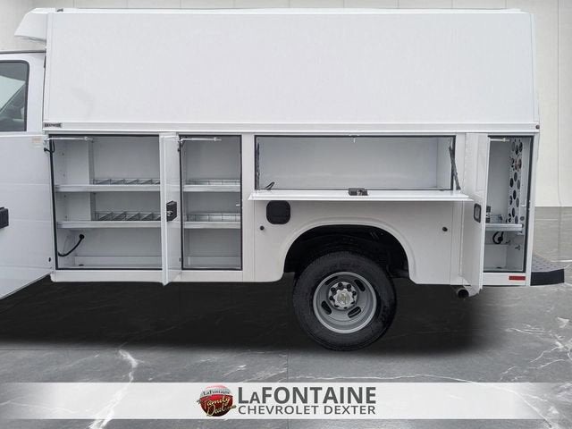2026 Chevrolet Express Cutaway 3500 1WT