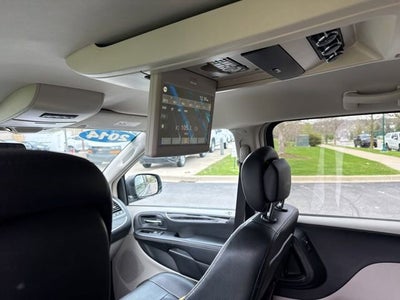 2014 Chrysler Town & Country Touring