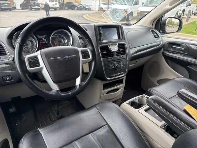 2014 Chrysler Town & Country Touring