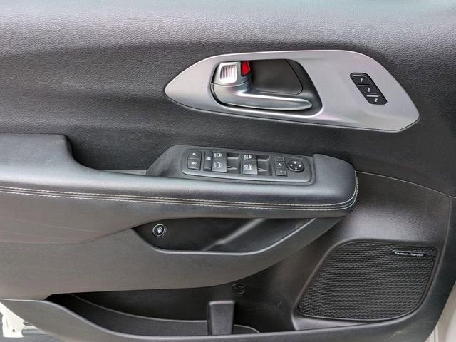 2020 Chrysler Pacifica Hybrid Limited