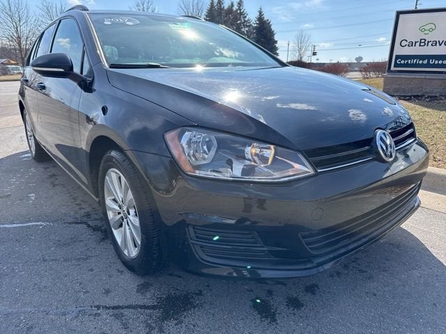 2017 Volkswagen Golf SportWagen S
