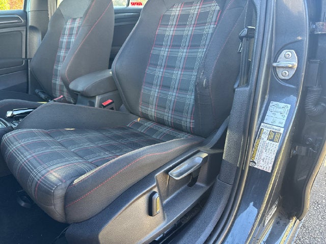 2021 Volkswagen Golf GTI S