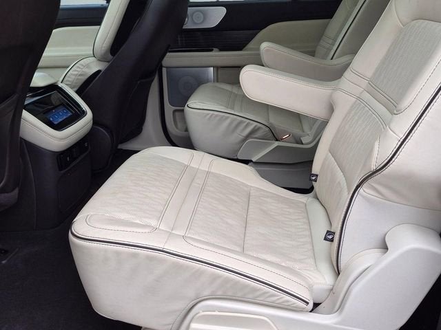 2022 Lincoln Navigator Black Label L