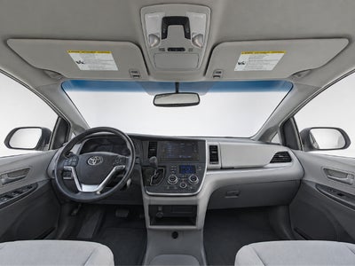 2017 Toyota Sienna LE
