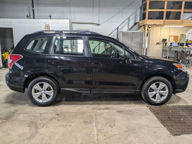 2016 Subaru Forester 2.5i