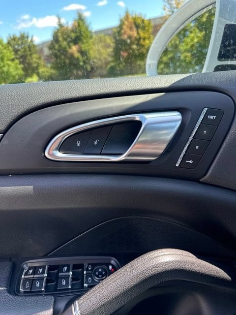 2017 Porsche Cayenne E-Hybrid S Platinum Edition