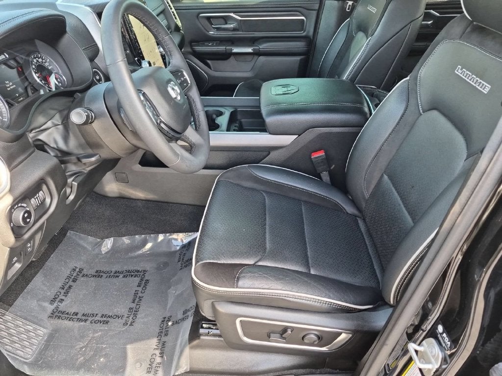 2025 RAM 1500 Laramie Crew Cab 4x4 5'7" Box
