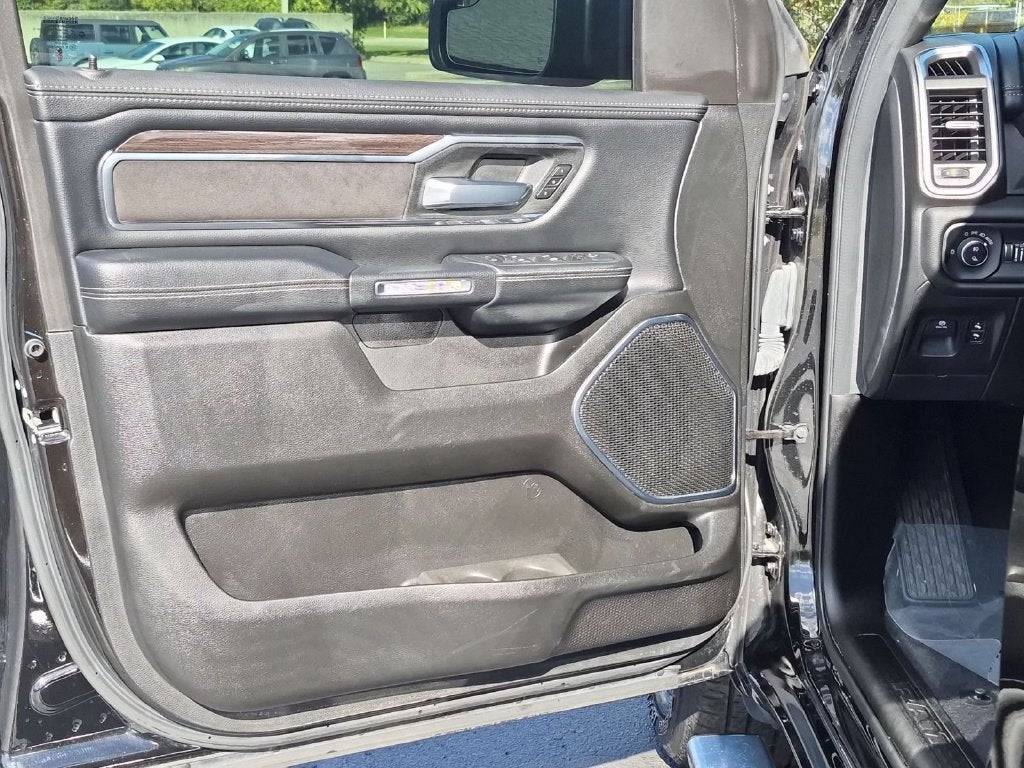 2025 RAM 1500 Laramie Crew Cab 4x4 5'7" Box