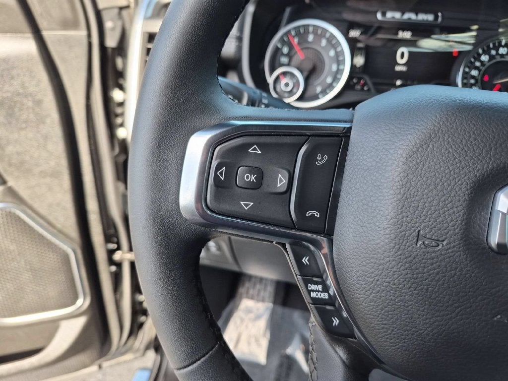 2025 RAM 1500 Laramie Crew Cab 4x4 5'7" Box
