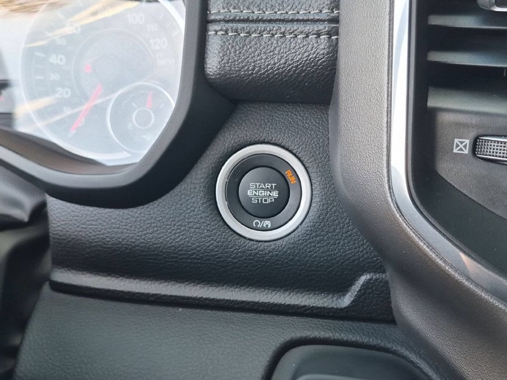 2025 RAM 1500 Laramie Crew Cab 4x4 5'7" Box