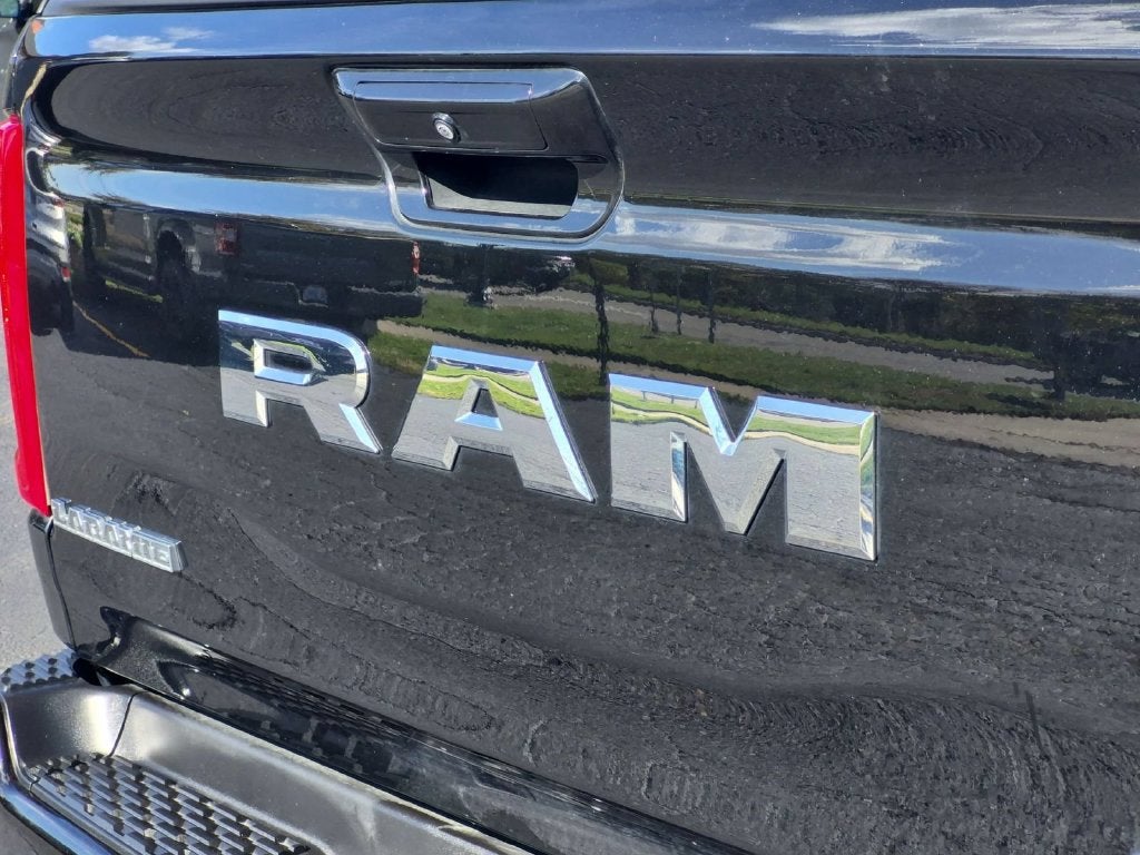 2025 RAM 1500 Laramie Crew Cab 4x4 5'7" Box