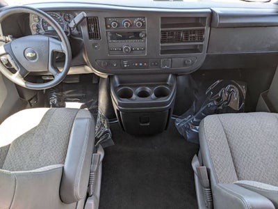 2025 Chevrolet Express Passenger 1LT