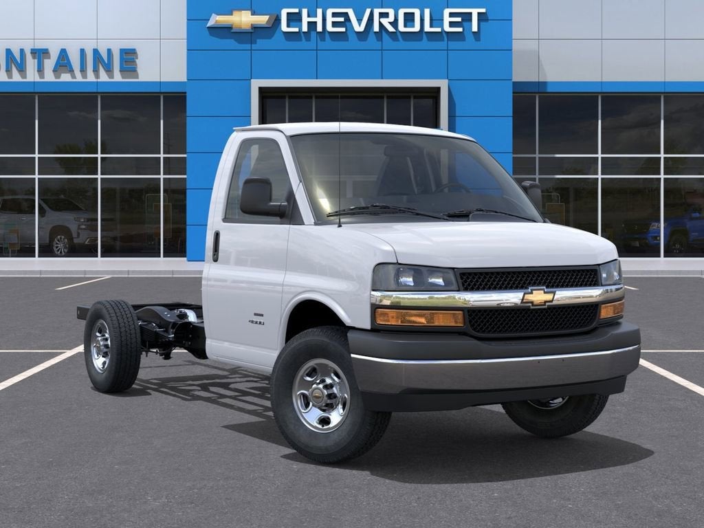 2026 Chevrolet Express Cutaway 3500 1WT