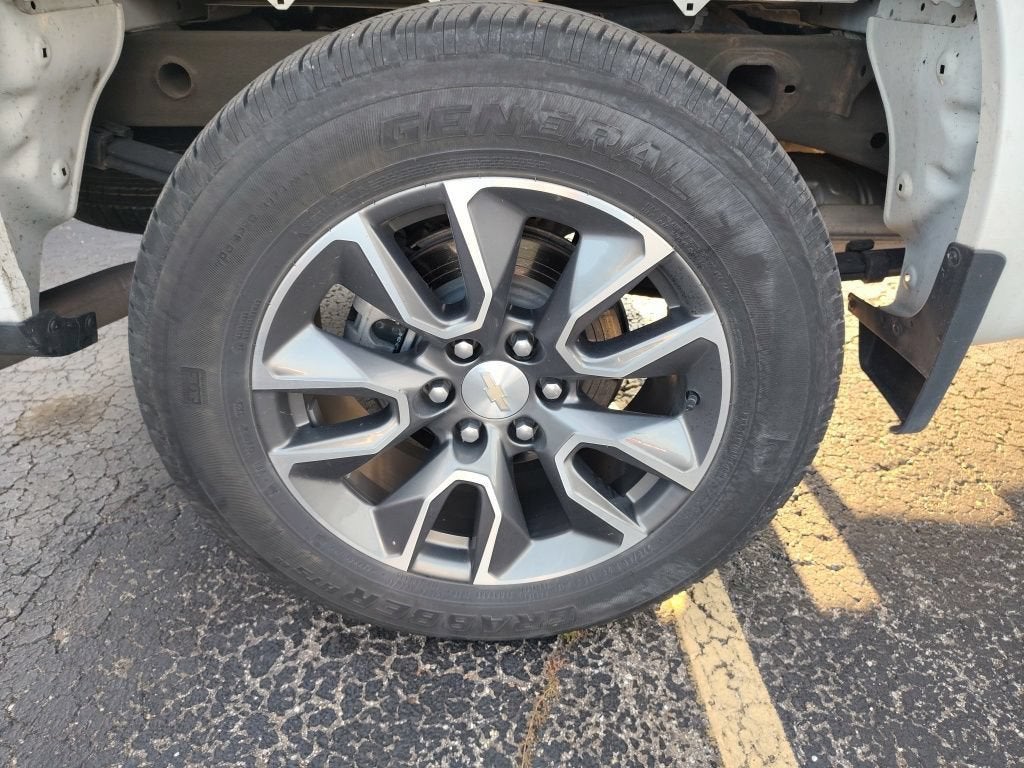 2023 Chevrolet Silverado 1500 LT (2FL)