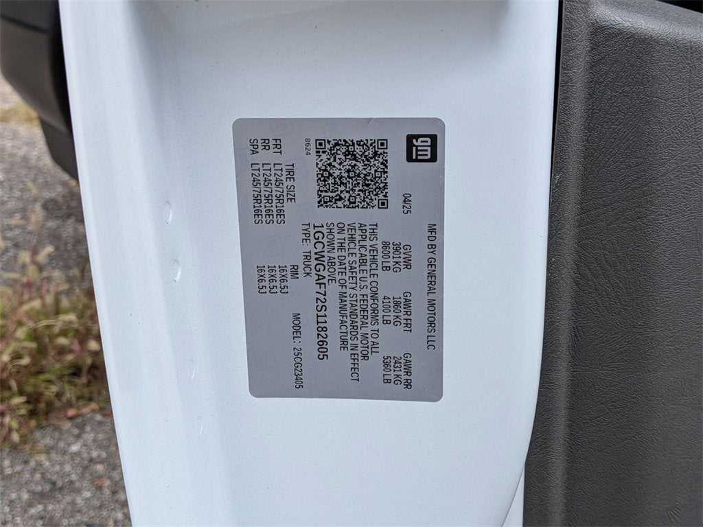 2025 Chevrolet Express Cargo 2500 WT