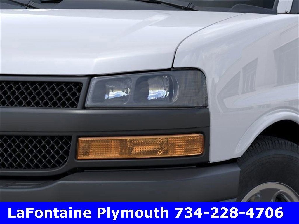 2025 Chevrolet Express Cargo 3500 WT