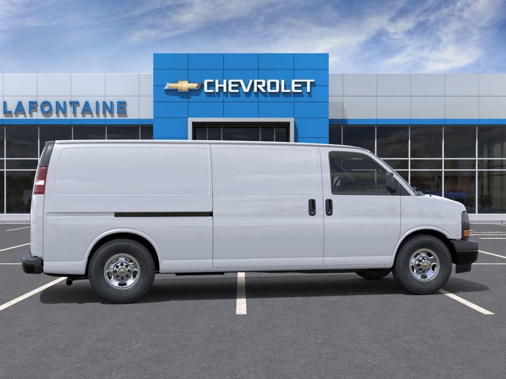 2025 Chevrolet Express Cargo WT