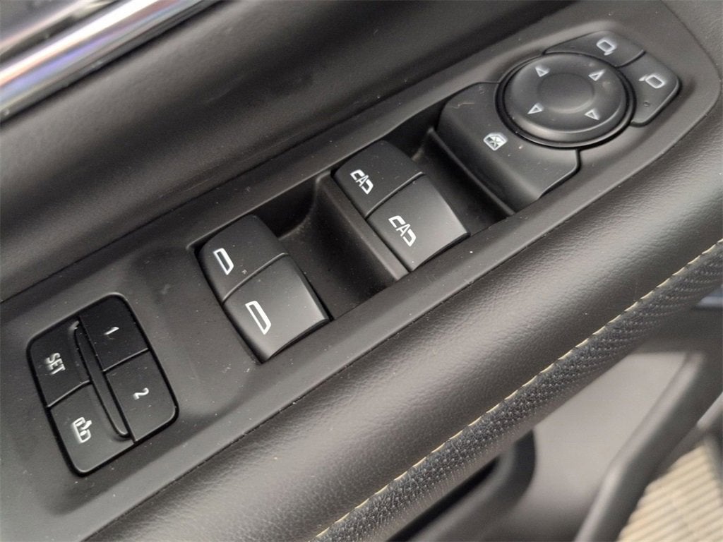 2024 GMC Yukon XL SLT