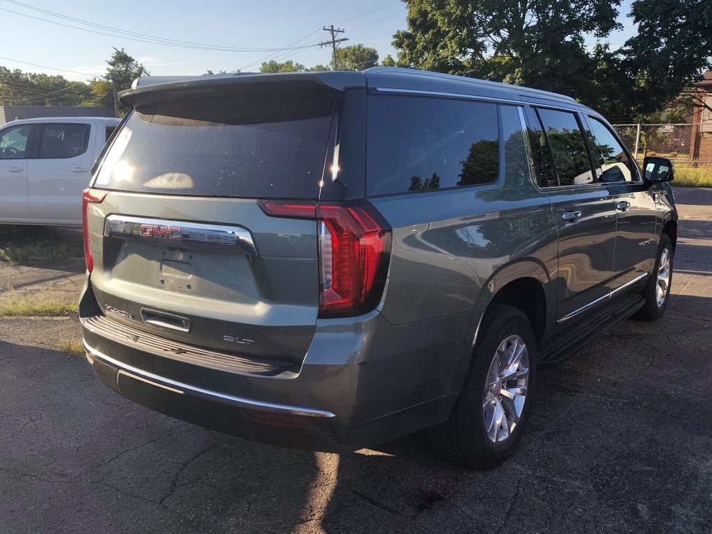 2023 GMC Yukon XL SLT