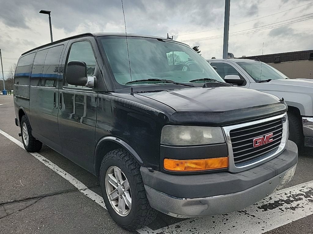 2013 GMC Savana Passenger 1500 LT