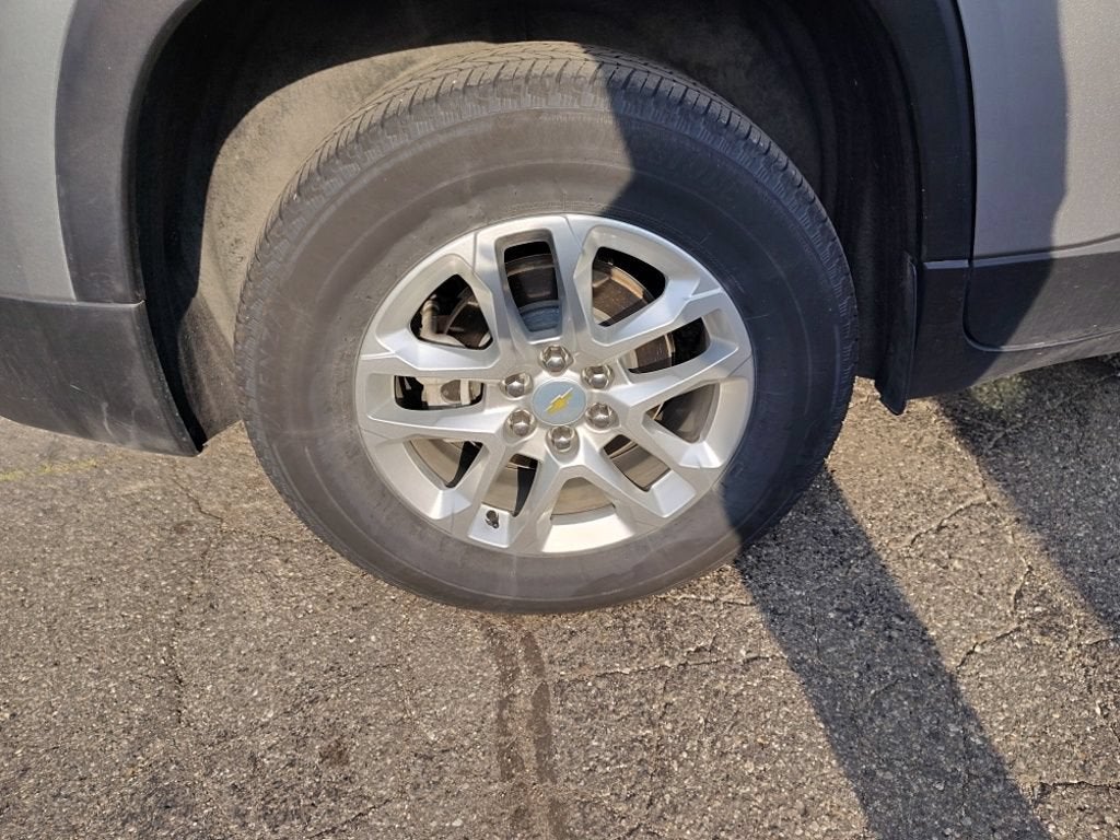 2023 Chevrolet Traverse LS