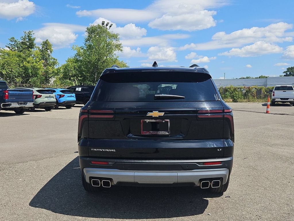2024 Chevrolet Traverse LT