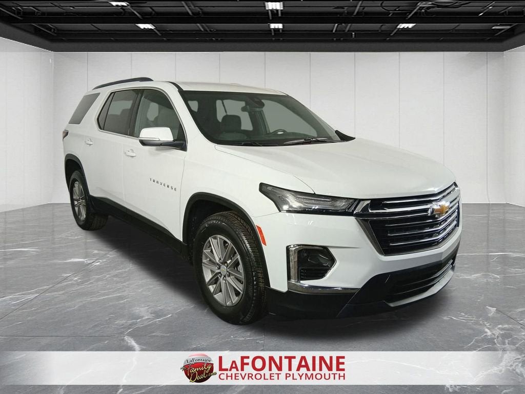 2023 Chevrolet Traverse LT Cloth