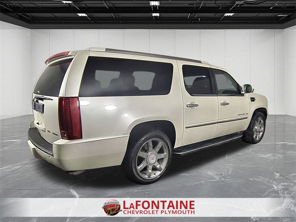 2011 Cadillac Escalade ESV Luxury
