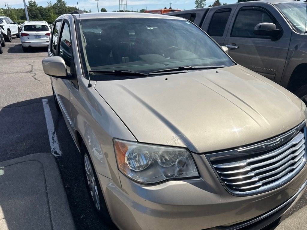 2013 Chrysler Town & Country Touring
