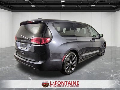 2020 Chrysler Pacifica Touring