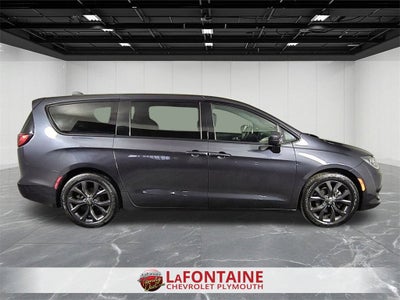 2020 Chrysler Pacifica Touring