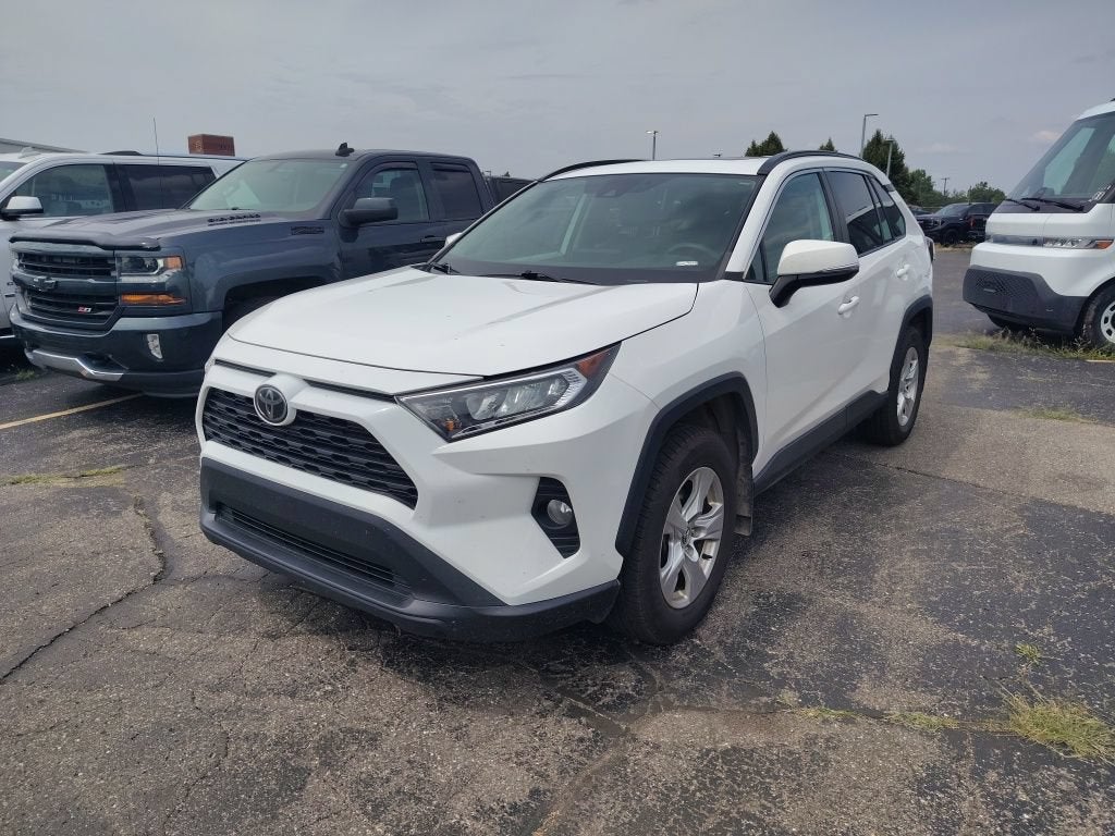 2020 Toyota RAV4 XLE
