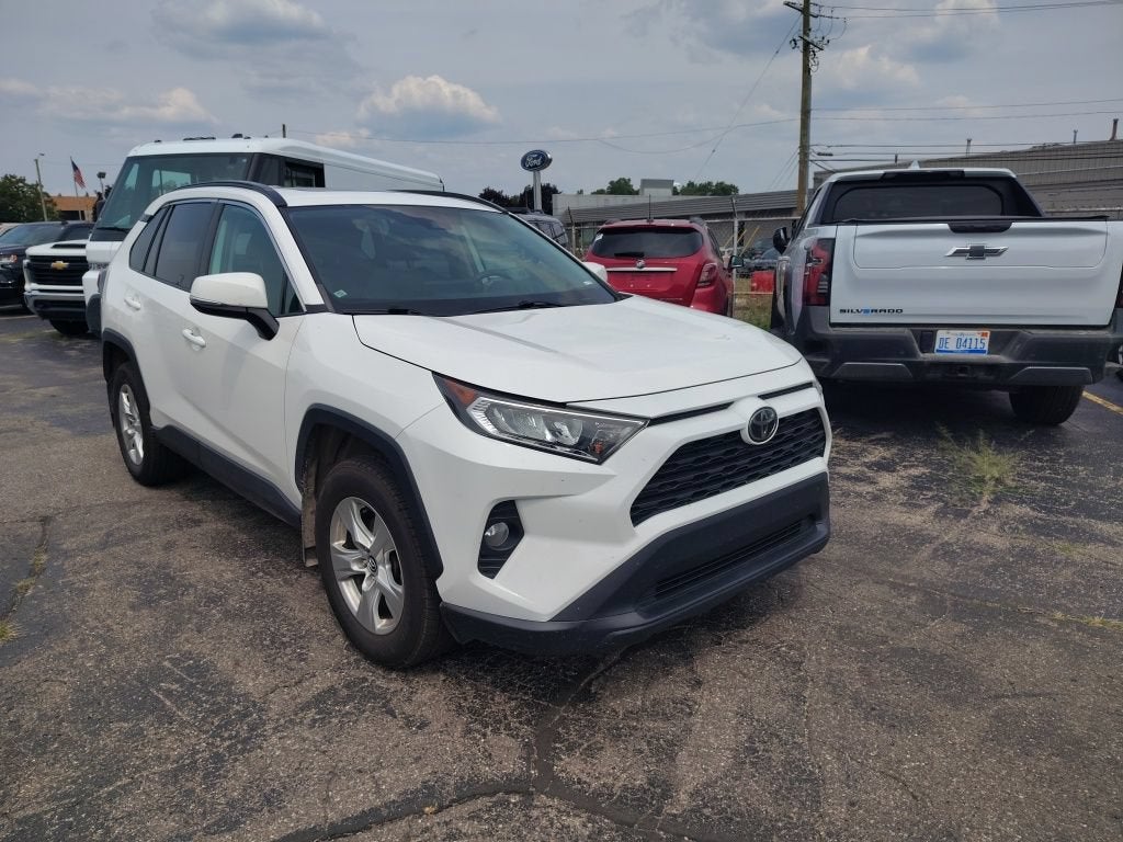 2020 Toyota RAV4 XLE