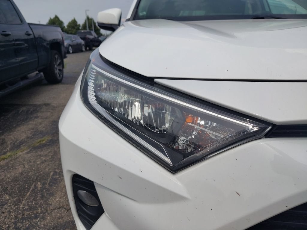 2020 Toyota RAV4 XLE