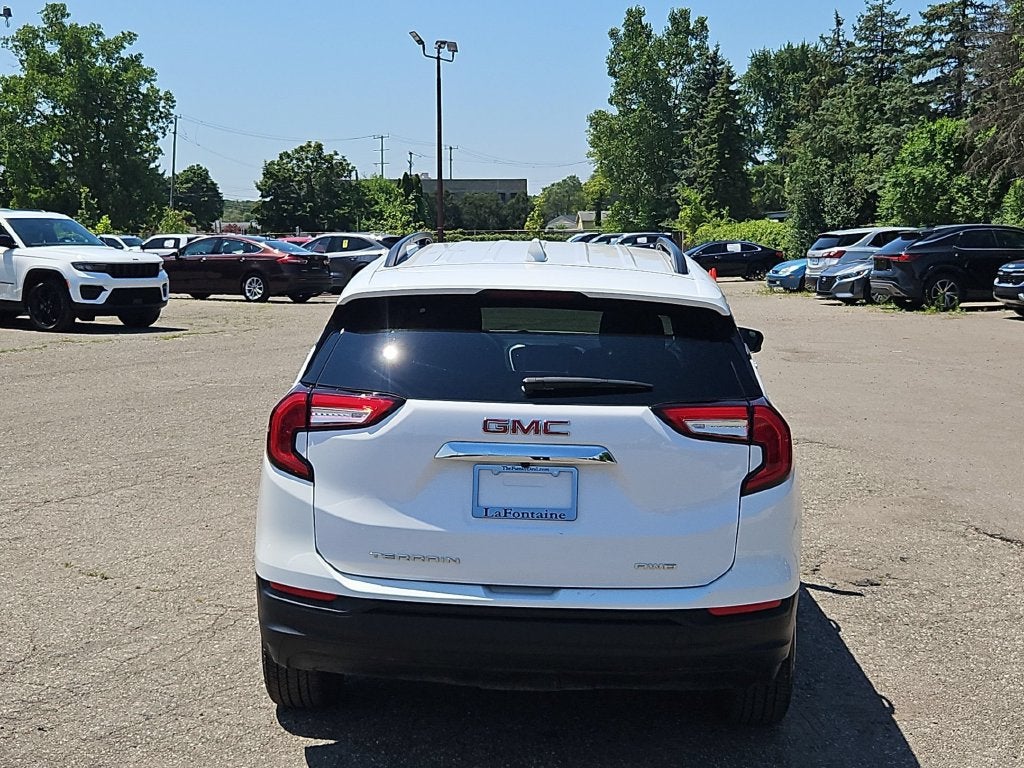 2023 GMC Terrain SLE