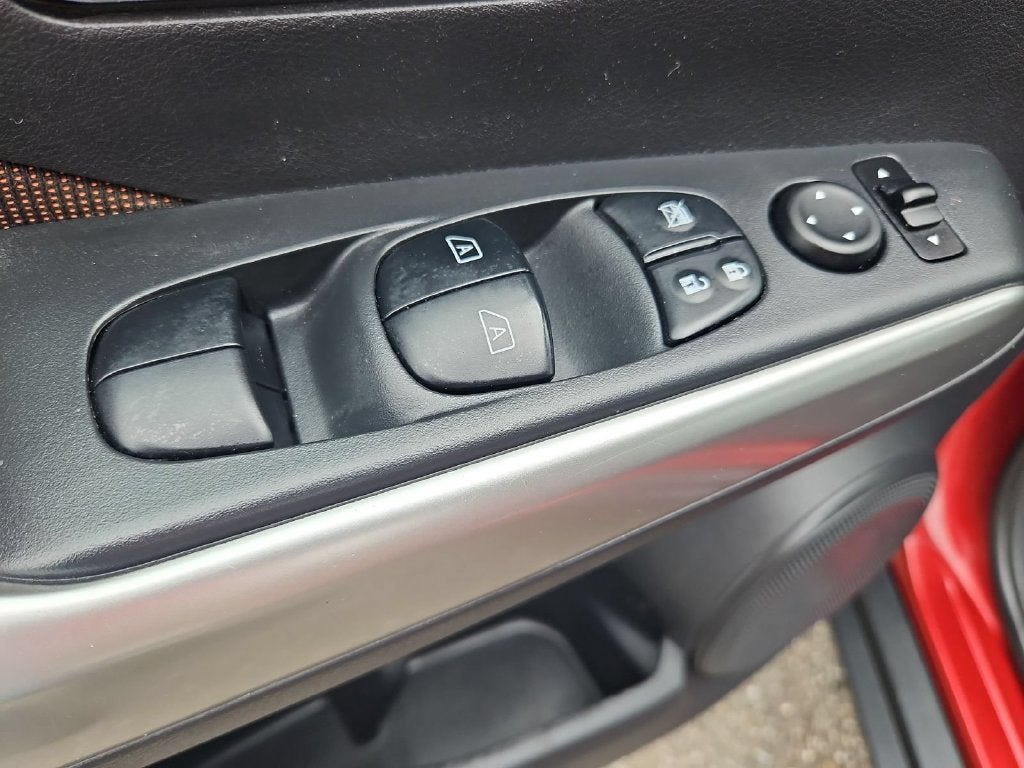2018 Nissan Kicks SR