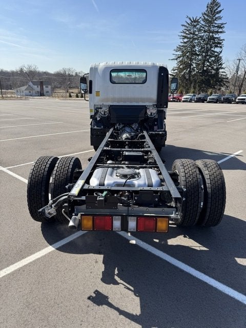 2024 Chevrolet Low Cab Forward 4500 Base