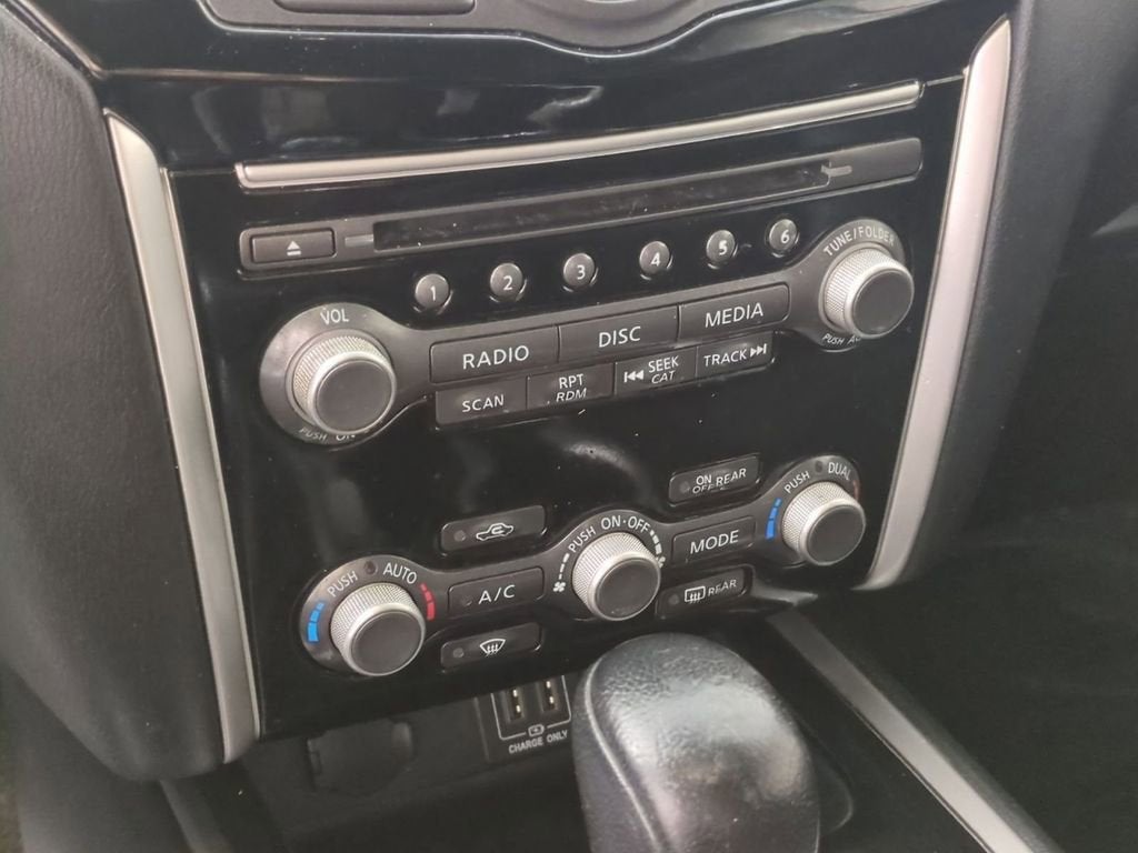 2018 Nissan Pathfinder SV