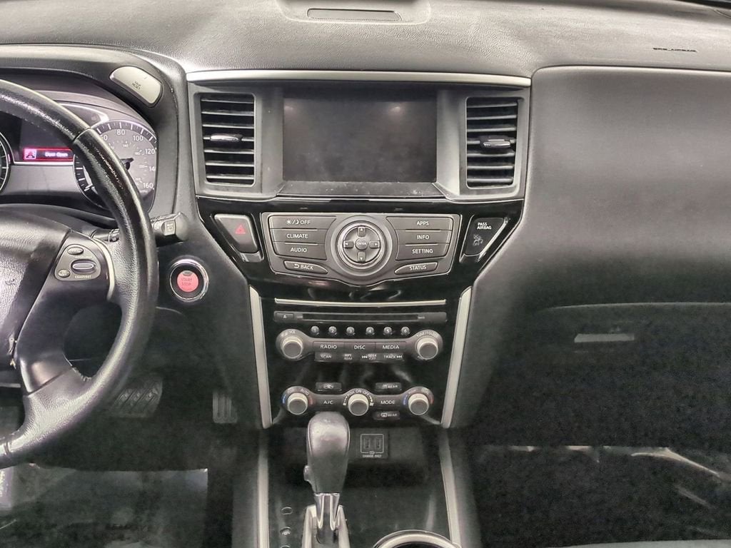 2018 Nissan Pathfinder SV