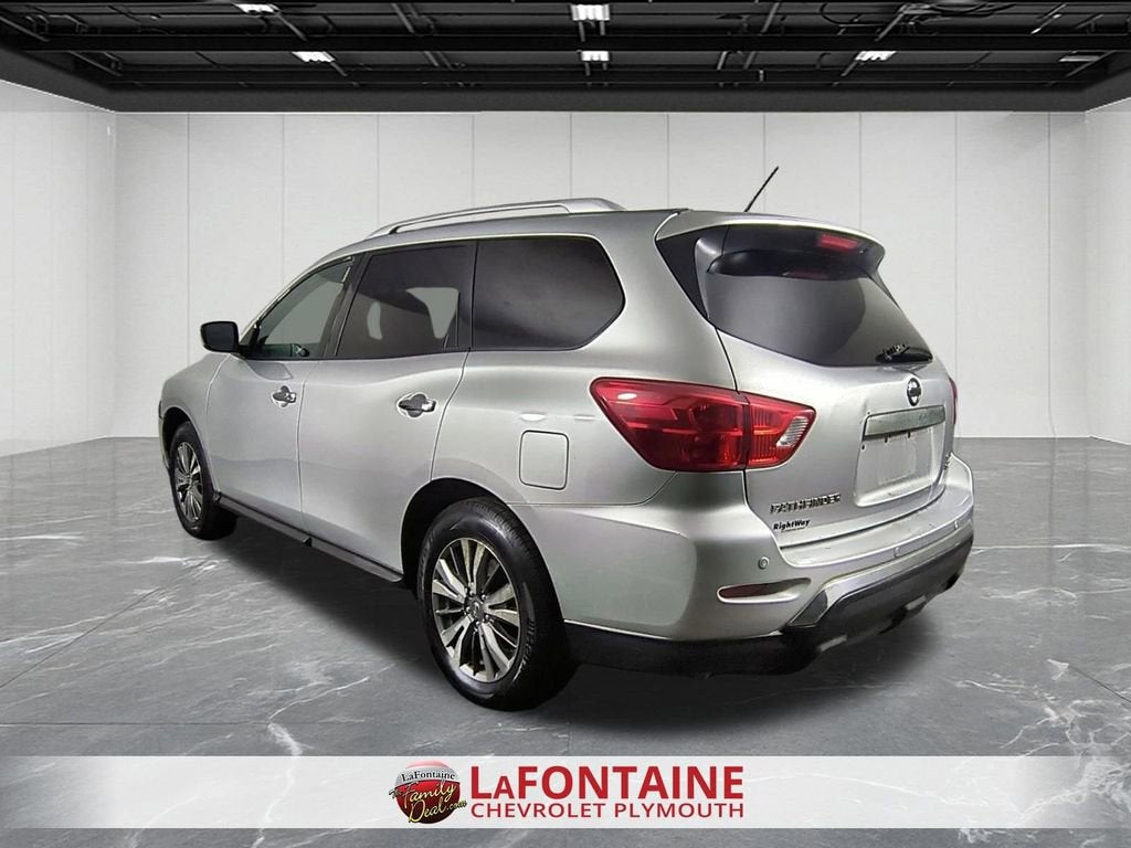 2018 Nissan Pathfinder SV