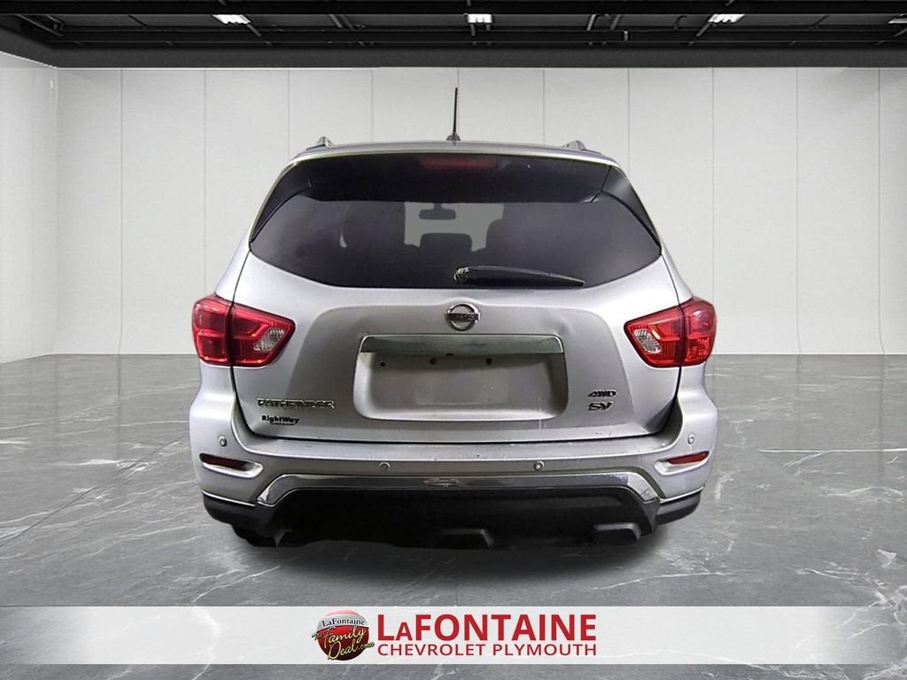 2018 Nissan Pathfinder SV